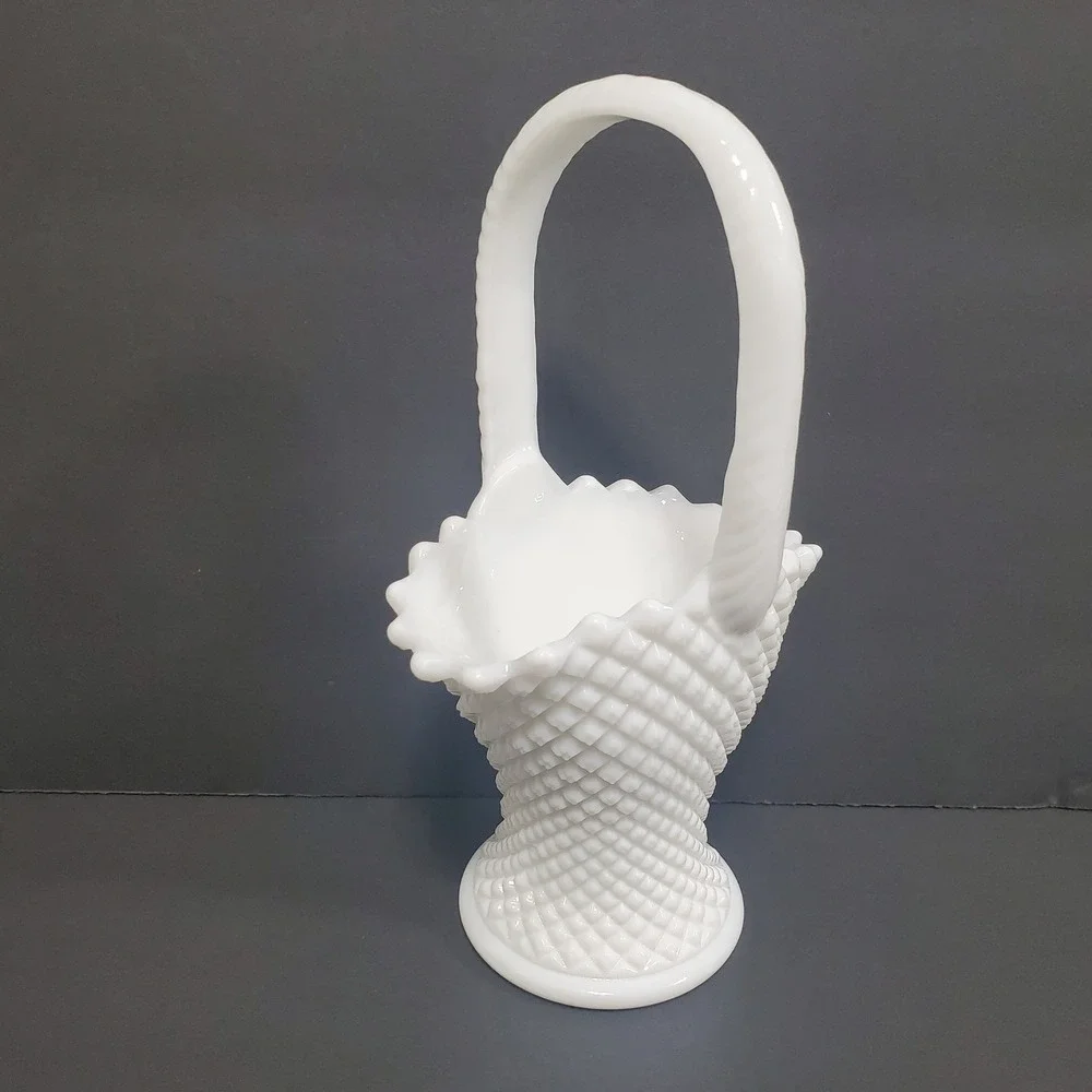 Fenton Milk Glass‎ Basket Home Decor Medium White Diamond Lace Hobnail